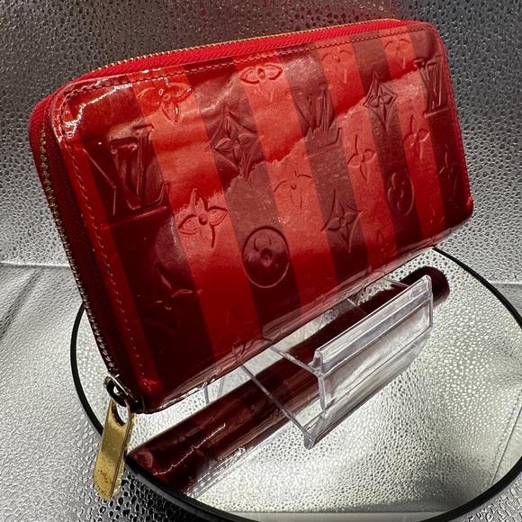 Pink and red Louis Vuitton Rayures Vernis long wallet EUC (With BOX & DU… - Picture 3 of 11